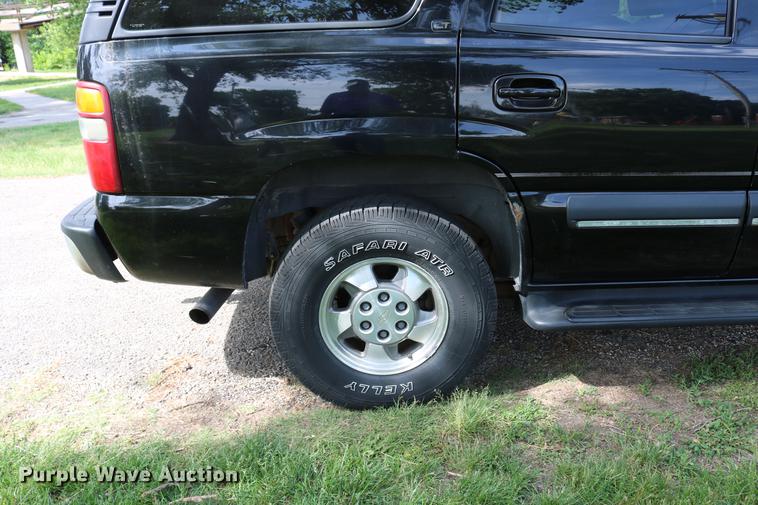 image for item DC7640 2002 Chevrolet Tahoe LT SUV