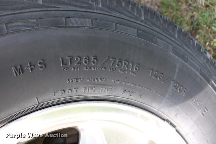 image for item DC7640 2002 Chevrolet Tahoe LT SUV