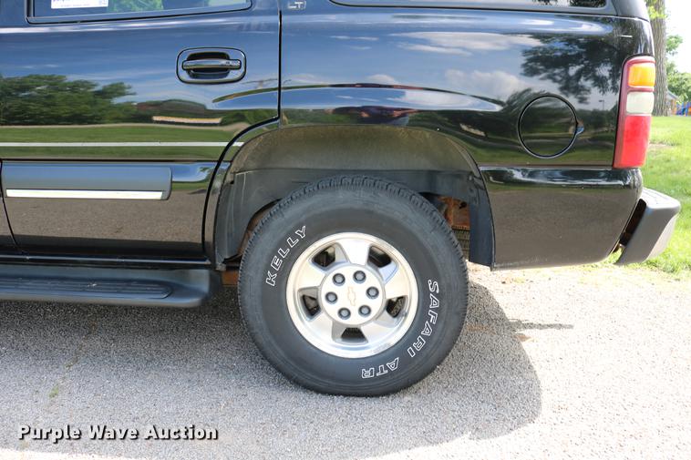 image for item DC7640 2002 Chevrolet Tahoe LT SUV