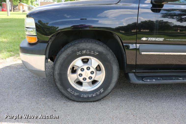 image for item DC7640 2002 Chevrolet Tahoe LT SUV