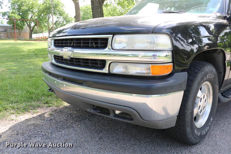 image for item DC7640 2002 Chevrolet Tahoe LT SUV