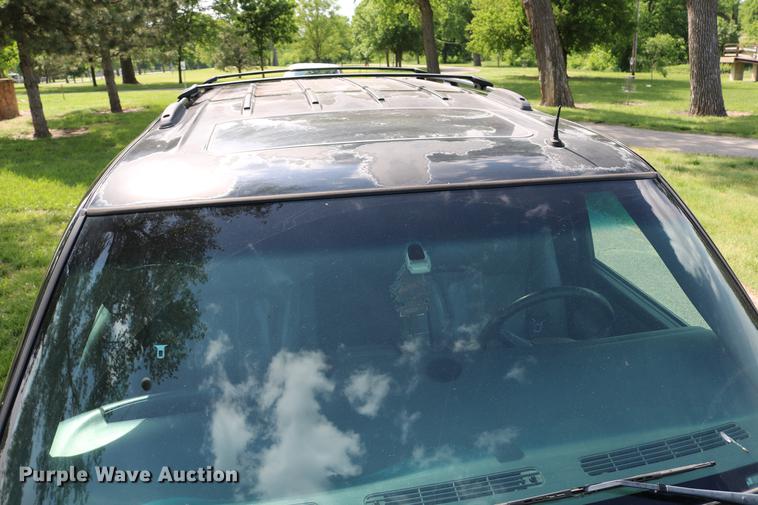 image for item DC7640 2002 Chevrolet Tahoe LT SUV