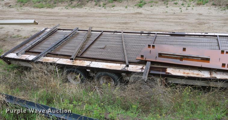 image for item DD4245 1973 Donahue F30 equipment trailer