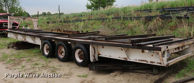 image for item DD4245 1973 Donahue F30 equipment trailer