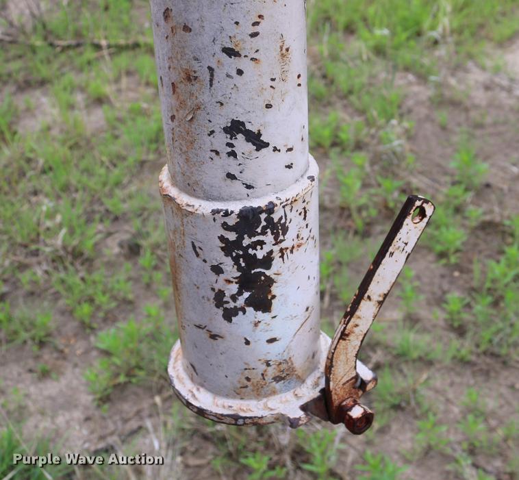 image for item DD4245 1973 Donahue F30 equipment trailer