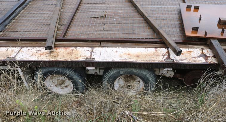 image for item DD4245 1973 Donahue F30 equipment trailer