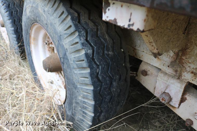 image for item DD4245 1973 Donahue F30 equipment trailer