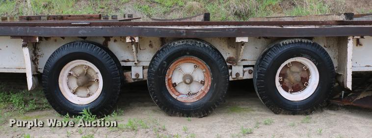 image for item DD4245 1973 Donahue F30 equipment trailer