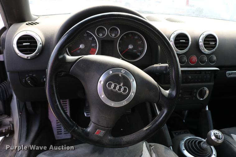 image for item DD4258 2001 Audi TT Roadster Quattro convertible