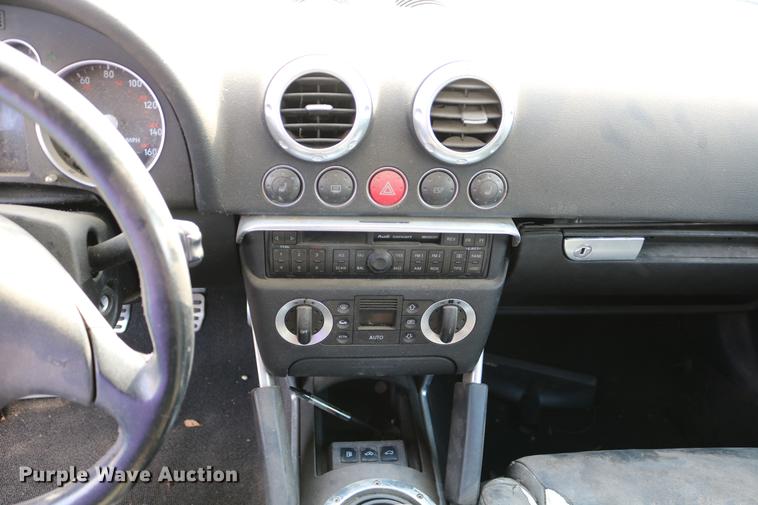 image for item DD4258 2001 Audi TT Roadster Quattro convertible