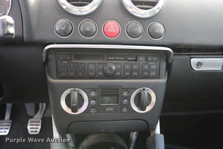 image for item DD4258 2001 Audi TT Roadster Quattro convertible