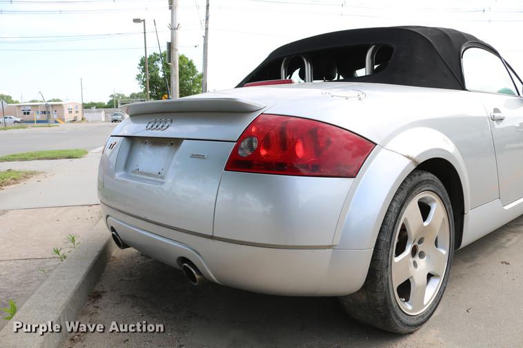 image for item DD4258 2001 Audi TT Roadster Quattro convertible