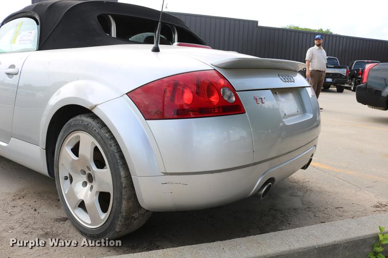 image for item DD4258 2001 Audi TT Roadster Quattro convertible