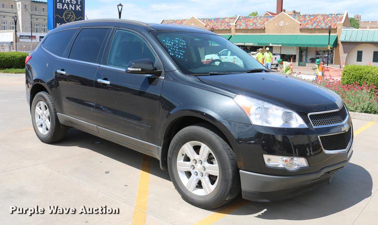 image for item DD4261 2011 Chevrolet Traverse LT SUV
