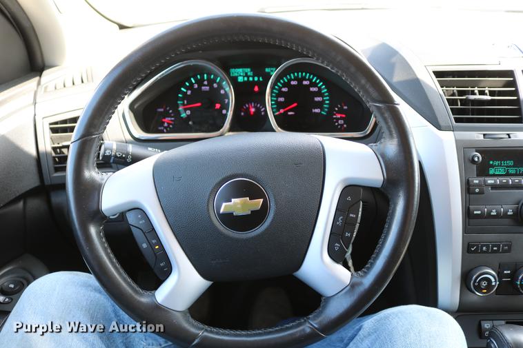 image for item DD4261 2011 Chevrolet Traverse LT SUV