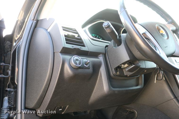 image for item DD4261 2011 Chevrolet Traverse LT SUV