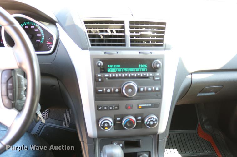 image for item DD4261 2011 Chevrolet Traverse LT SUV