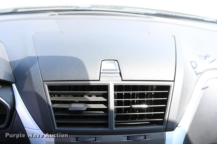 image for item DD4261 2011 Chevrolet Traverse LT SUV