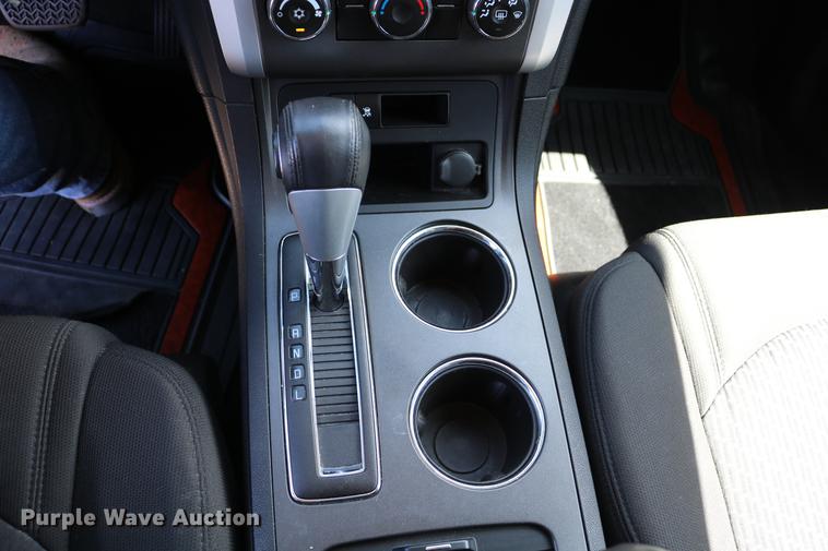 image for item DD4261 2011 Chevrolet Traverse LT SUV