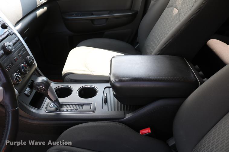 image for item DD4261 2011 Chevrolet Traverse LT SUV