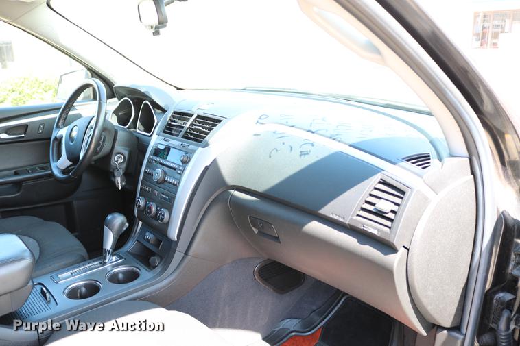 image for item DD4261 2011 Chevrolet Traverse LT SUV