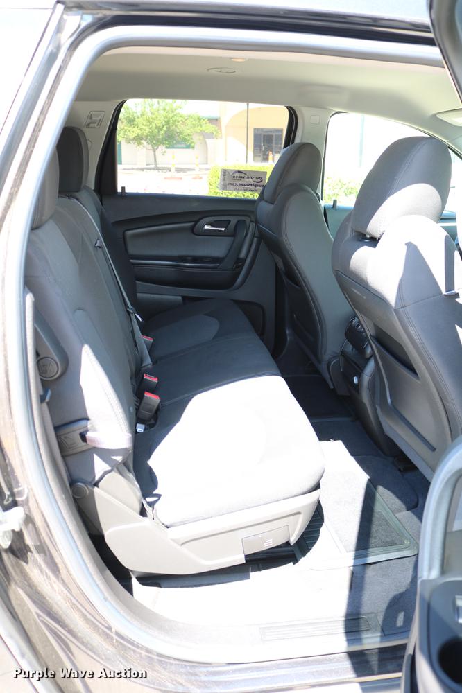 image for item DD4261 2011 Chevrolet Traverse LT SUV