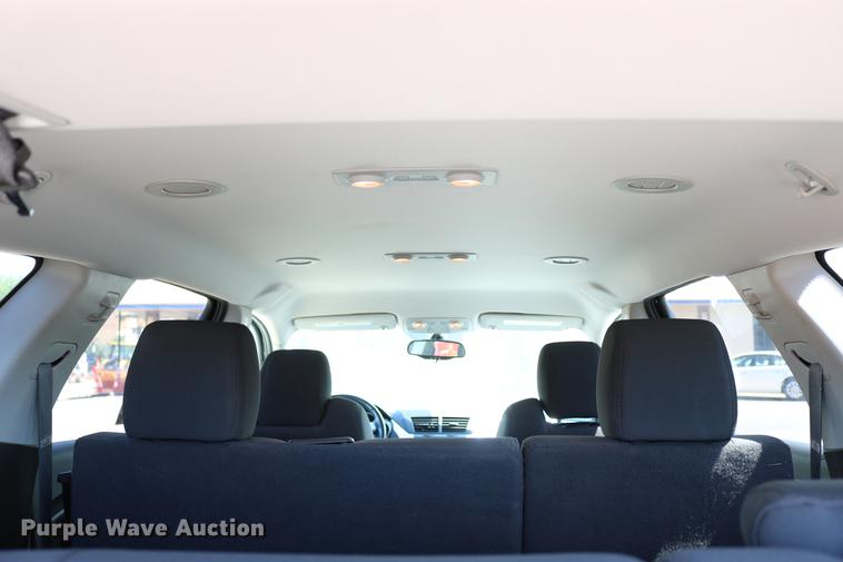 image for item DD4261 2011 Chevrolet Traverse LT SUV