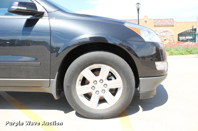 image for item DD4261 2011 Chevrolet Traverse LT SUV