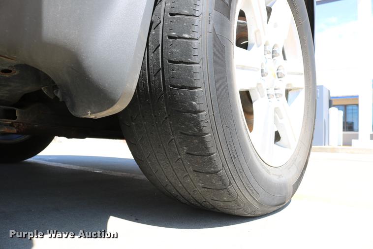 image for item DD4261 2011 Chevrolet Traverse LT SUV