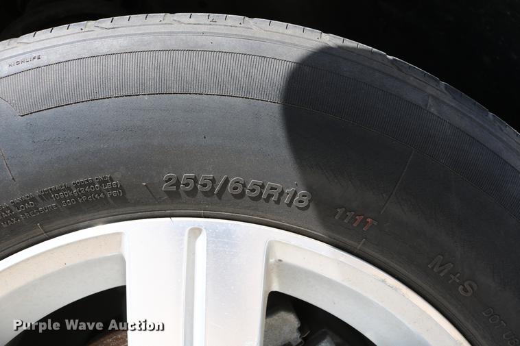 image for item DD4261 2011 Chevrolet Traverse LT SUV