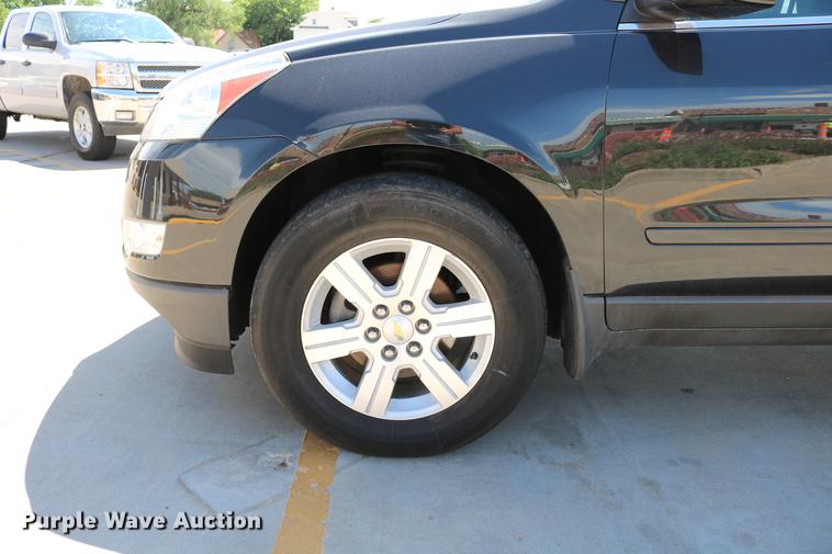 image for item DD4261 2011 Chevrolet Traverse LT SUV