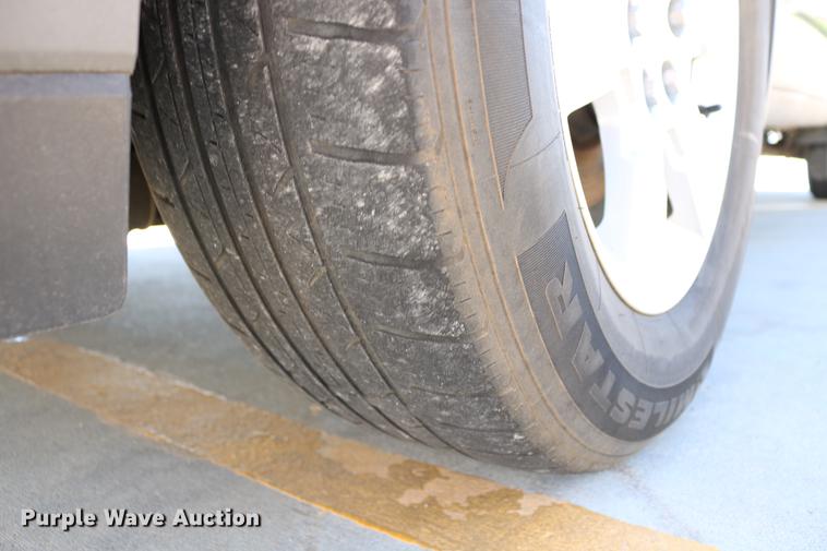 image for item DD4261 2011 Chevrolet Traverse LT SUV