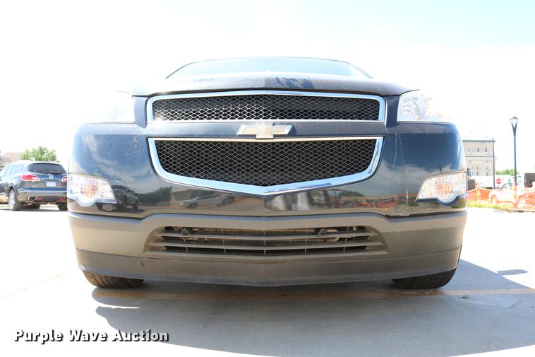 image for item DD4261 2011 Chevrolet Traverse LT SUV