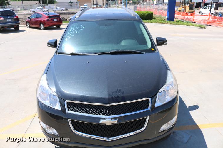 image for item DD4261 2011 Chevrolet Traverse LT SUV