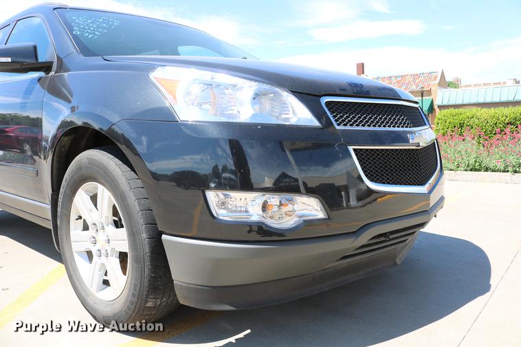 image for item DD4261 2011 Chevrolet Traverse LT SUV