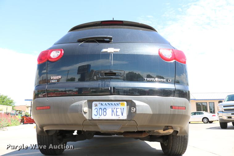 image for item DD4261 2011 Chevrolet Traverse LT SUV
