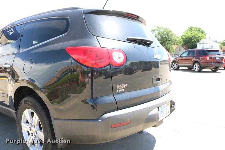 image for item DD4261 2011 Chevrolet Traverse LT SUV