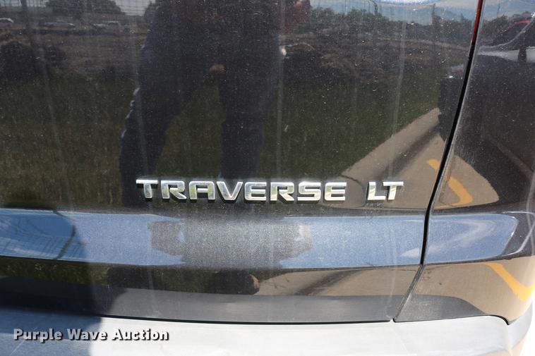 image for item DD4261 2011 Chevrolet Traverse LT SUV