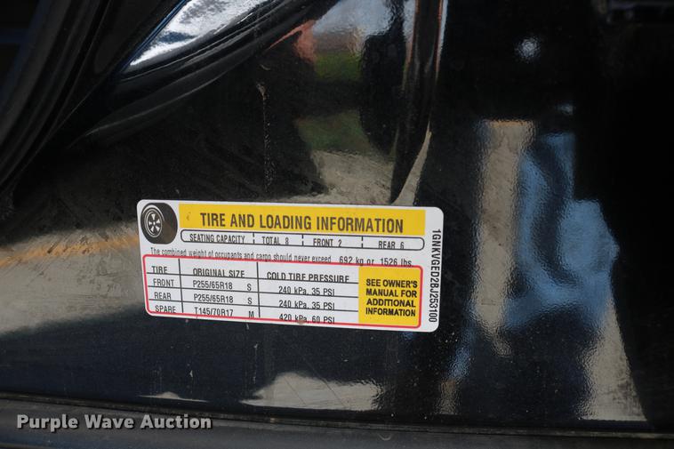 image for item DD4261 2011 Chevrolet Traverse LT SUV