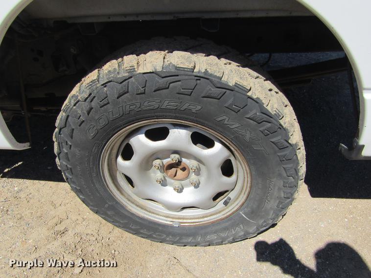 image for item DD5684 2011 Ford F150 XL SuperCab pickup truck