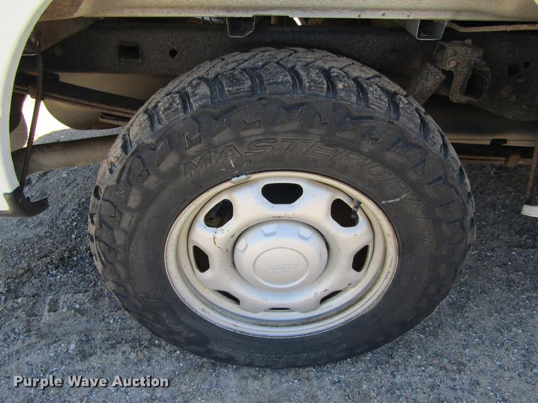 image for item DD5684 2011 Ford F150 XL SuperCab pickup truck