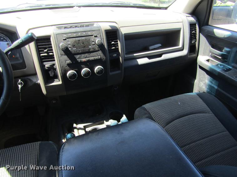 image for item DD5685 2012 Dodge Ram 2500 Crew Cab pickup truck