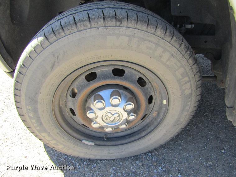 image for item DD5685 2012 Dodge Ram 2500 Crew Cab pickup truck