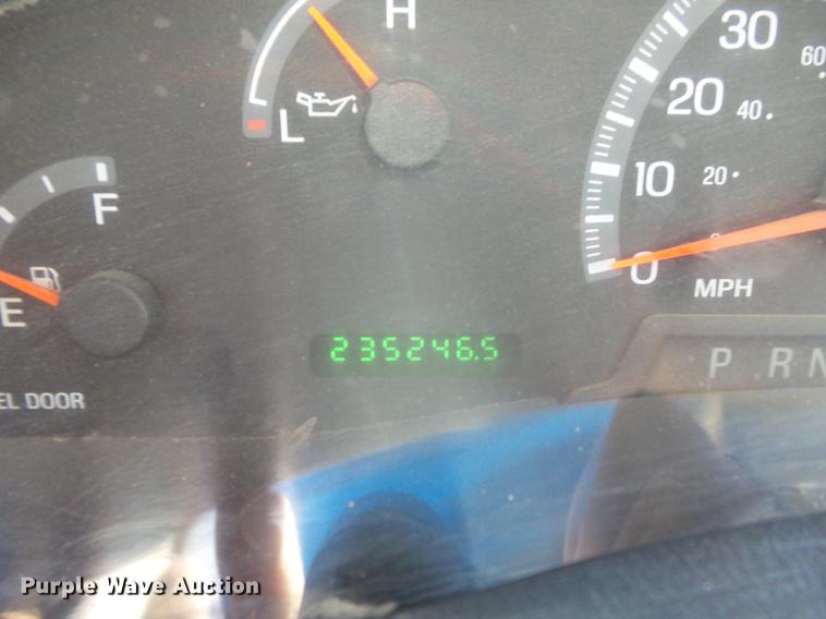 image for item DD7178 2004 Ford F150 XL SuperCab pickup truck