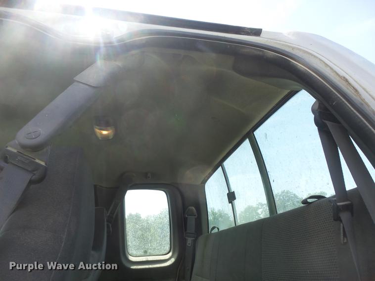 image for item DD7178 2004 Ford F150 XL SuperCab pickup truck