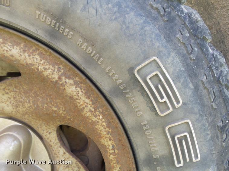 image for item DD7178 2004 Ford F150 XL SuperCab pickup truck