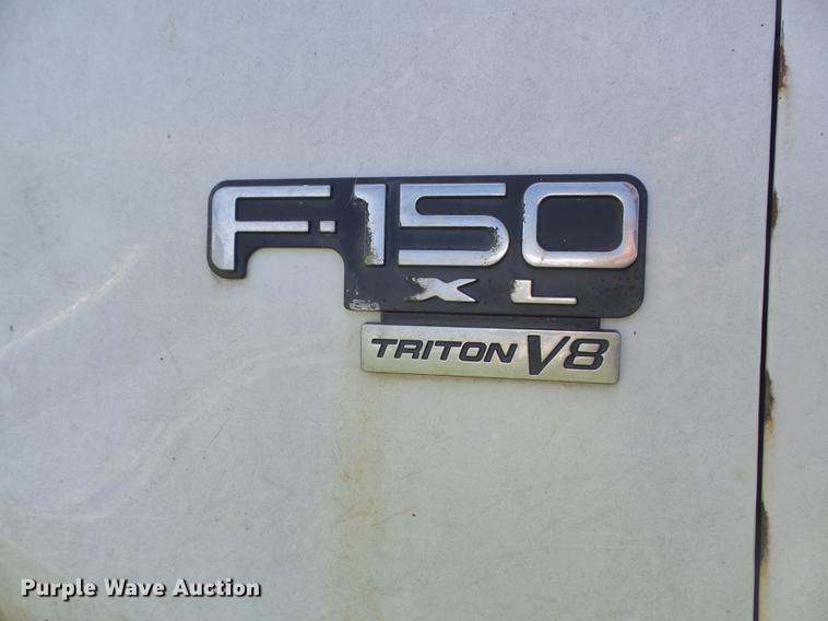 image for item DD7178 2004 Ford F150 XL SuperCab pickup truck