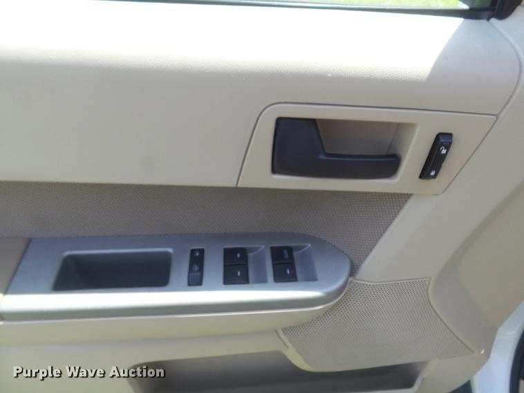 image for item DD7180 2009 Ford Escape XLT SUV