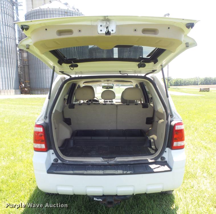 image for item DD7180 2009 Ford Escape XLT SUV