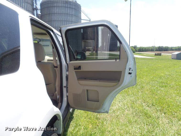 image for item DD7180 2009 Ford Escape XLT SUV